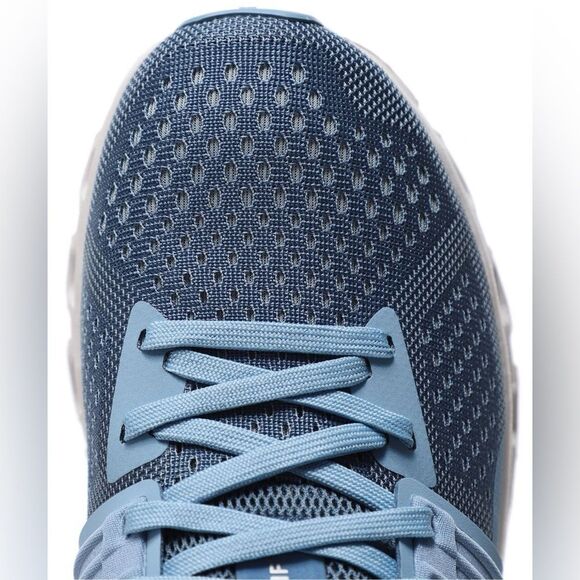 On Running Cloudswift with Helion Ladie's/Girl's Running Shoe Sky/Lake, 7/38 - Picture 9 of 11